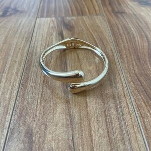 Women's gold bracelet